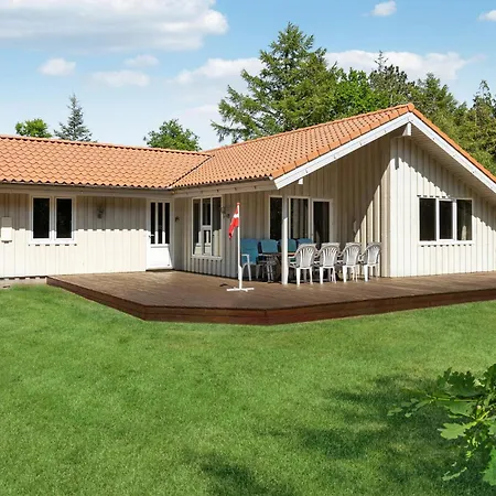 Vakantiehuis Geweldig Met 3 Slaapkamers In